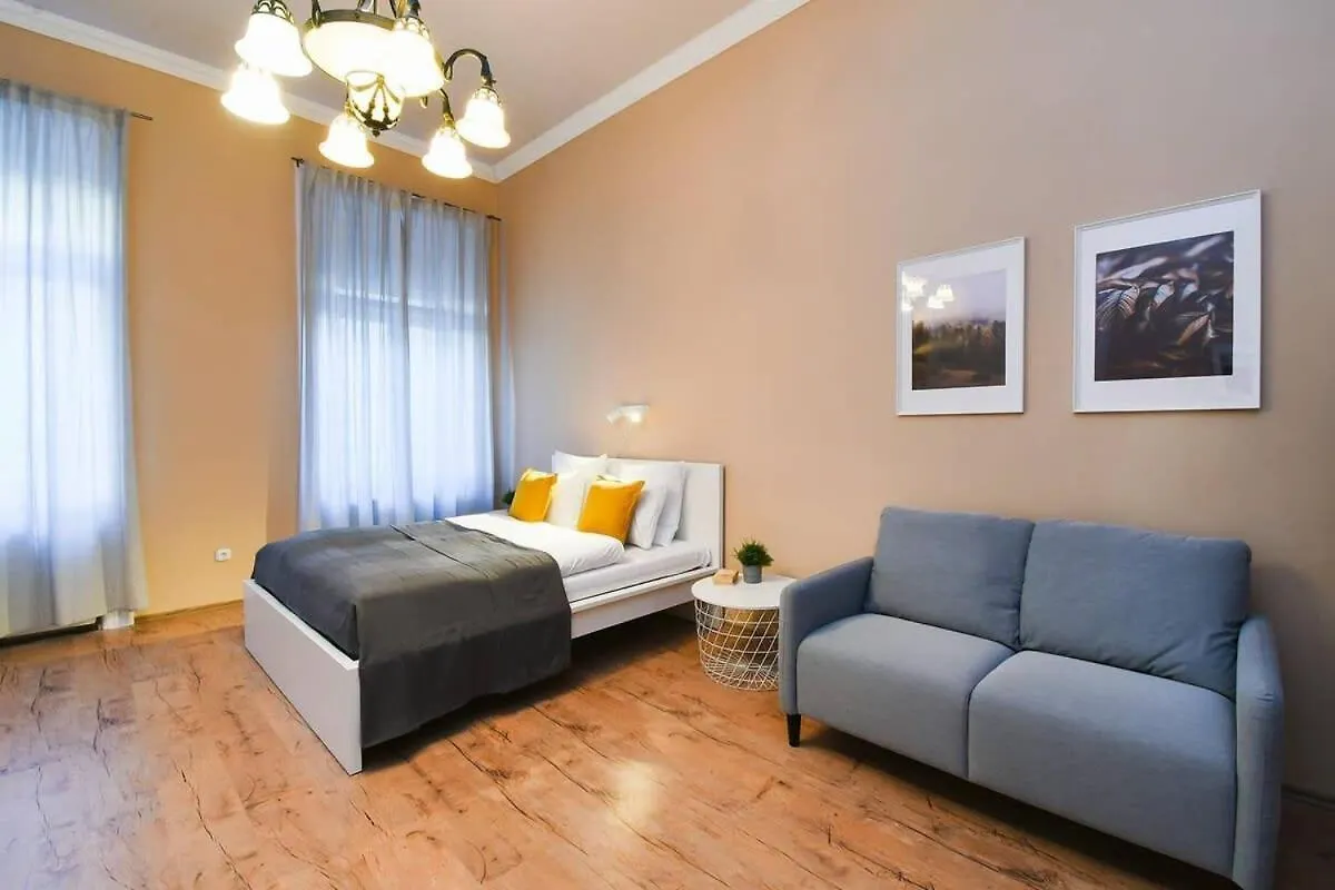 شقة Very Central Very Spacious New Home بودابست المجر