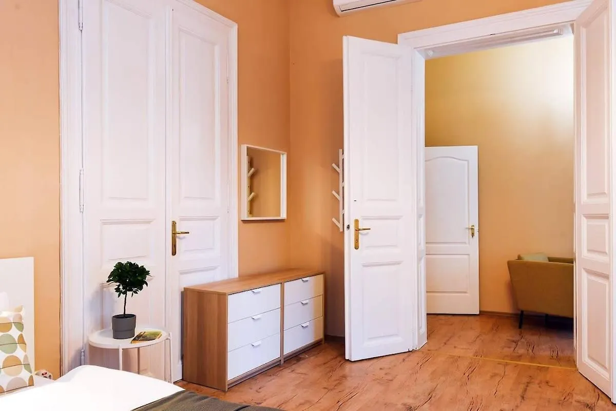 Very Central Very Spacious New Home Budapest Appartement